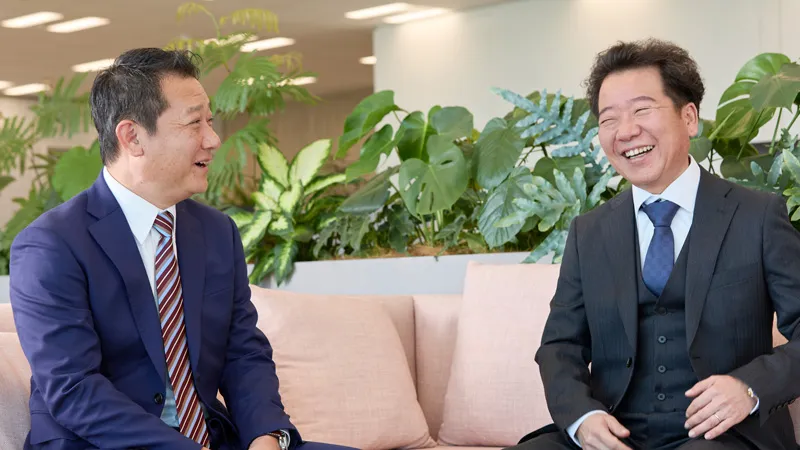 有限会社ティー・シー・エス 代表取締役 村中伸章氏とOS会計株式会社 代表取締役 島屋治樹氏