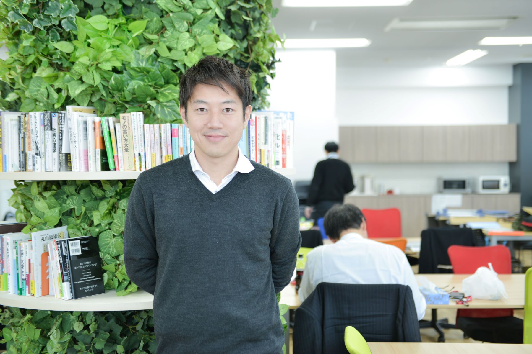 夢はエンタメ、AIの力で教習所業界を塗り変えること 見えている未来にむけ、大変革のかじを切り続ける ミナミホールディングス株式会社 代表取締役社長  江上 喜朗氏 | エヌエヌ生命保険 : 法人・中小企業向け保険